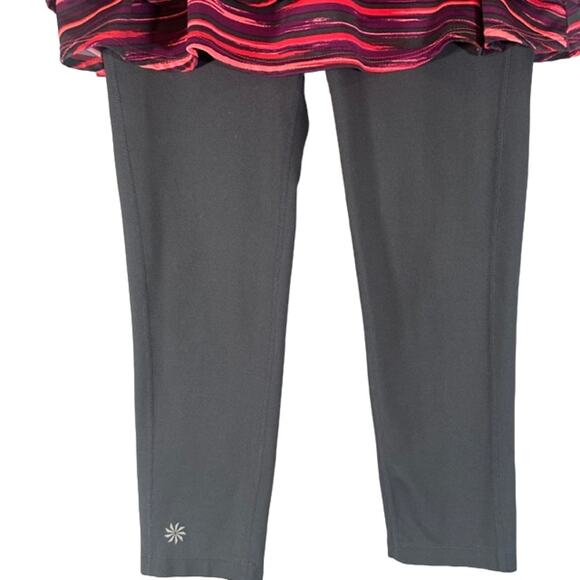 Athleta Painted Cuteness 2 in 1 Striped Skirted Capri Women Sz XS - Picture 4 of 12